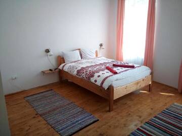 Фото номера Трехместный номер с ванной комнатой Загородные дома Casa din Barcut г. Bărcuţ 5